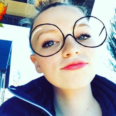 Ella99378249's profile picture. Volleyball💙horses💙