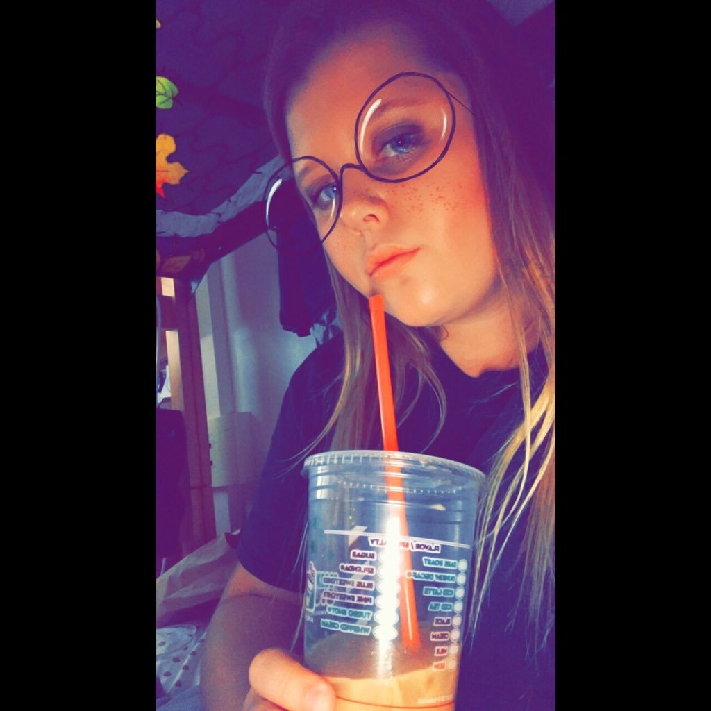 graciegold98's profile picture. 252🔹919 #UNC20 AUT VIAM INVENIAM AUT FACIAM