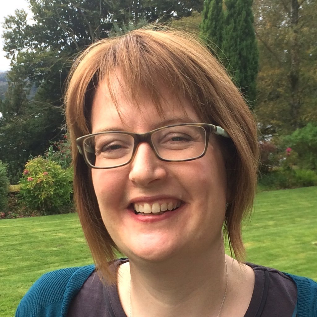 Macmillan H&N Dietitian. Lover of baking and all things cake. Views my own.