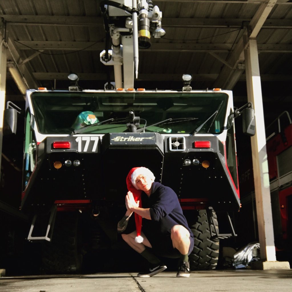 Simplejack81296's profile picture. i post most of my thoughts here. happy sad weird and cool