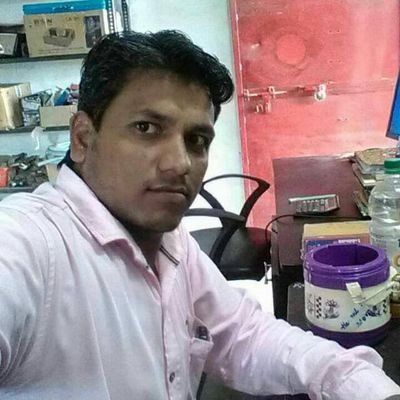 माला फेरत जुग भया, फिरा न मन का फेर,
कर का मनका डार दे, मन का मनका फेर।