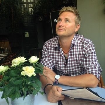 tomasvainio's profile picture. Pappa, man (enligt frun!), pedagog, tränare. Många bollar i luften, bra grepp gäller.