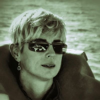 jarayolanda1's profile picture. Tomarse las cosas con humor es un privilegio de la inteligencia.