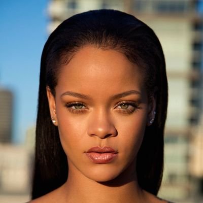 I love you Rihanna @rihanna @dezsomagyar ❤