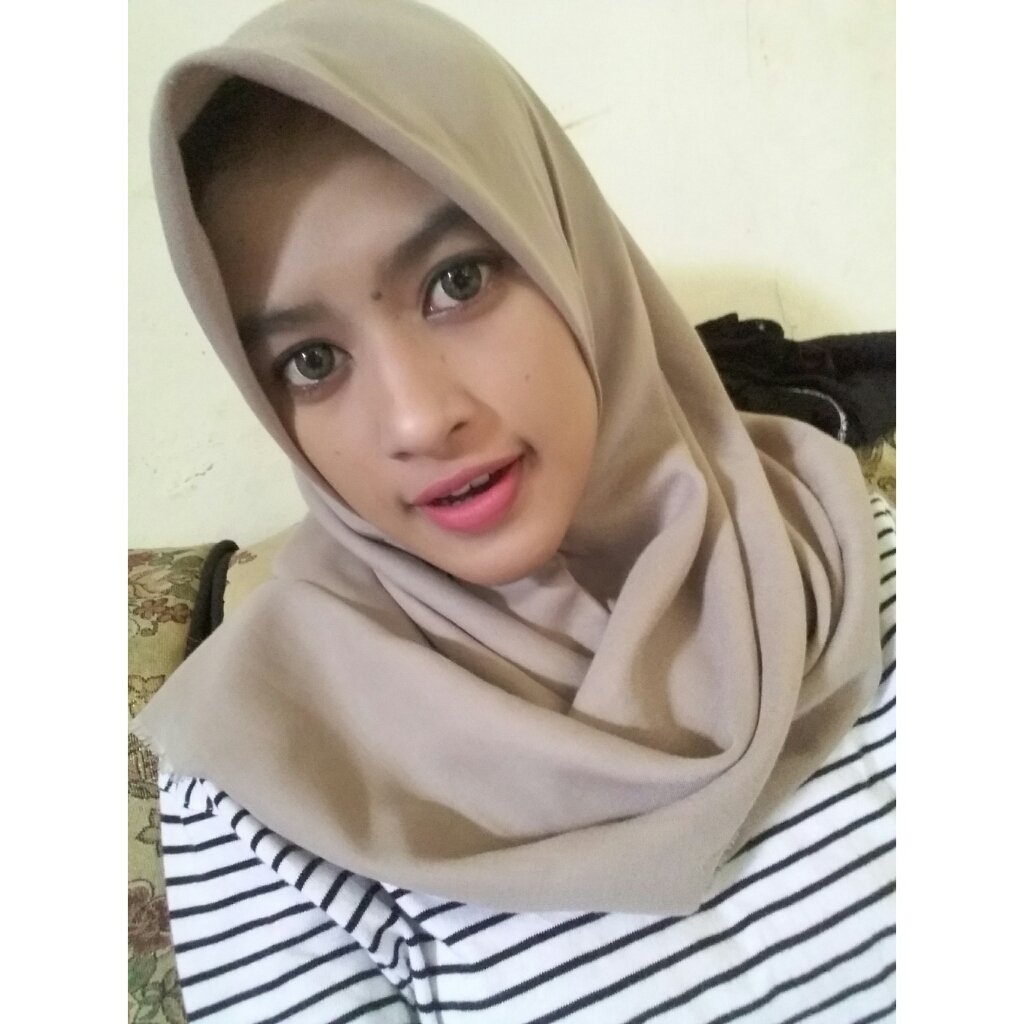 basmahshakib2's profile picture. 🎓Management UNY 2012
IG: basmahshakib21