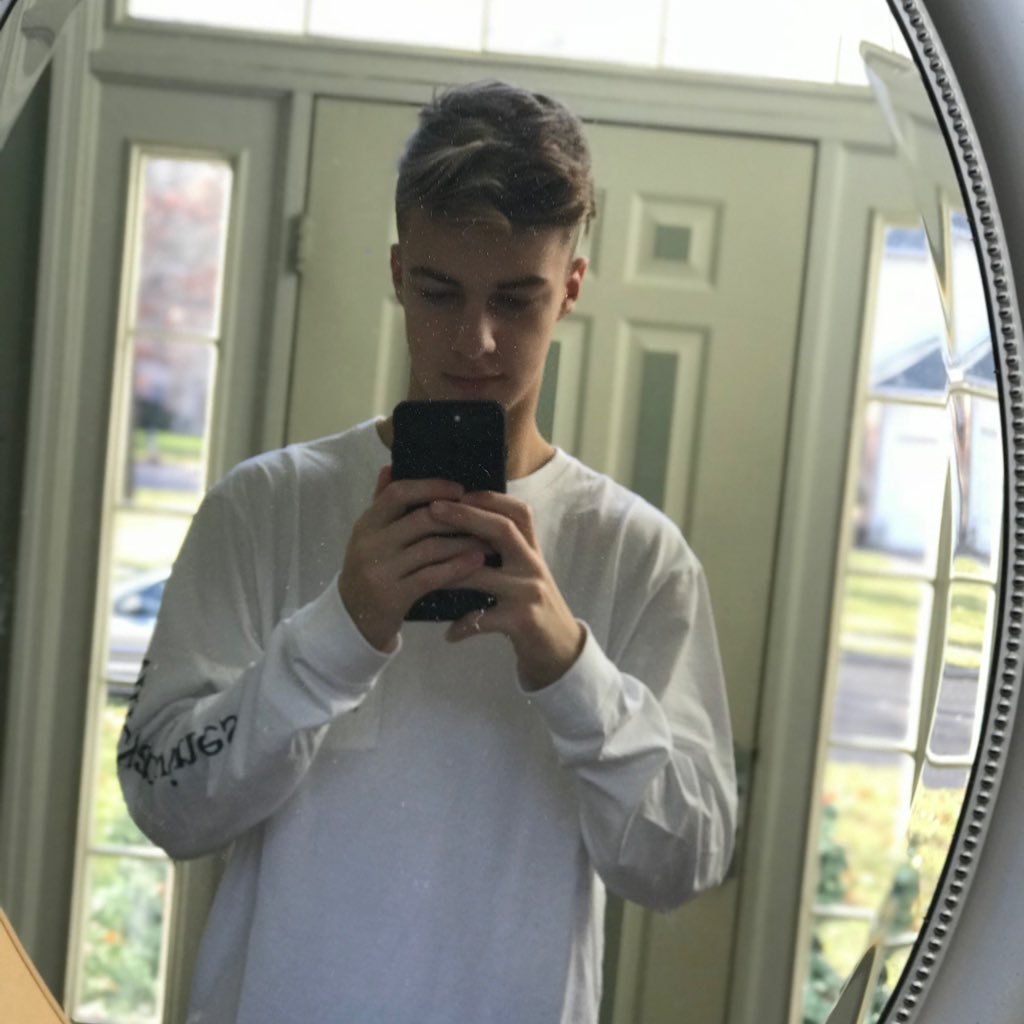 aiden_boorstein's profile picture. 