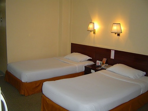 We are pleased to introduce ourselves as a newly refurnished , well reputed  Hotel engaged in providing Hotel Accommodation for those who come from distance tou