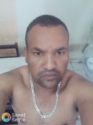 Por favor me ajuda é só seguir o meu Twitter segue de volta