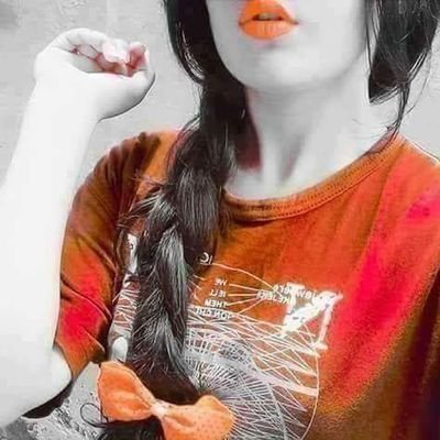 -وضحکتگ ! 😍 متـل شـوؤارع الشام دٱفيـهه ة 🎶
بتعطـي ل ِالمـيت ' عـآافيـهه ةَ 💞