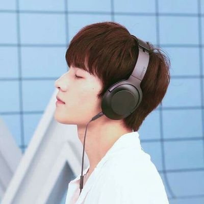 SakuraHarunoch9's profile picture. Otaku / Thích truyện manhua,ngôn tình / thích ngắm giai và là team của Dương Mao và là Army😄 follow me ,please...