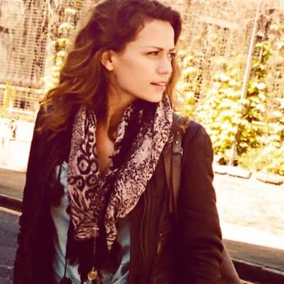 singer/songwriter
🎬🎥🎤🎹🎸
One Tree Hill. Haley is the best. ❤👧 @BethanyJoyLenz 
I idolize Bethany Joy Lenz and I hope to meet her. 
Bethany is the real 👑👸