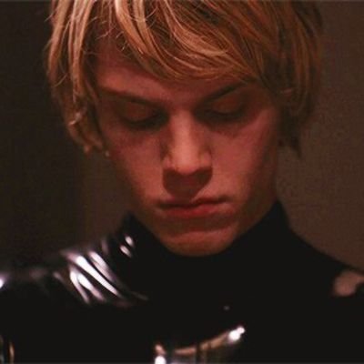 _gunfirx's profile picture. 17.┌  the world is a filthy place, it’s a filthy goddamn ｈｏｒｒｏｒshow.  ┘ᴘsʏᴄʜᴏᴘᴀᴛʜ - ᴋɪʟʟᴇʀ - ɢʜᴏsᴛ | #ᴀʜsʀᴘ #ғʀᴇᴇʀᴏʟ