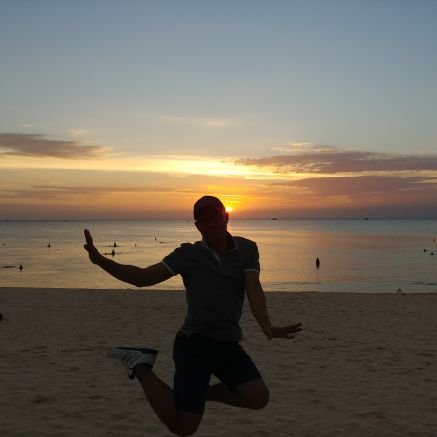 escape00a's profile picture. Food & Nutrition / Soy sauce / Tennis / Bike / LG V30 / Camping