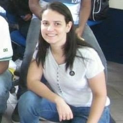 “Não sou nada.
Nunca serei nada,
não posso querer ser nada.
À parte isso, tenho em mim todos os sonhos do mundo.”