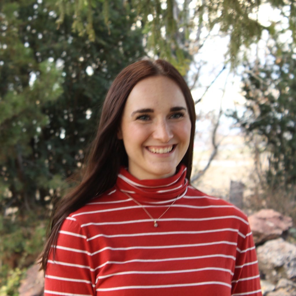 haileylevitates's profile picture. be happy. be bright. be you.