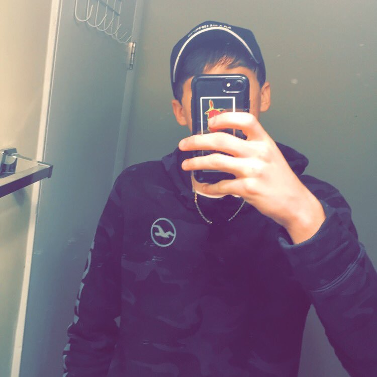 Shuckyyyy's profile picture. 