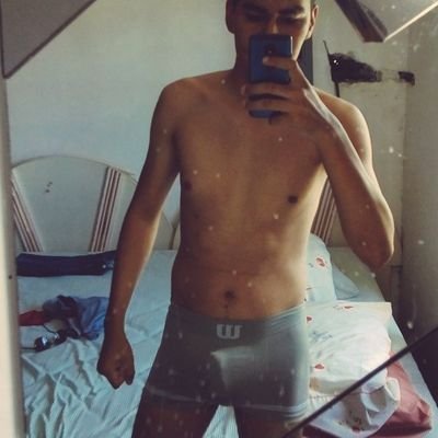 elchicoevola's profile picture. 🔞NFSW+21 single de cumbres y sus alrededores  caballeroso para tríos hmh hacer amistades en parejas o mujeres solas, #Milfs #Hotwifes