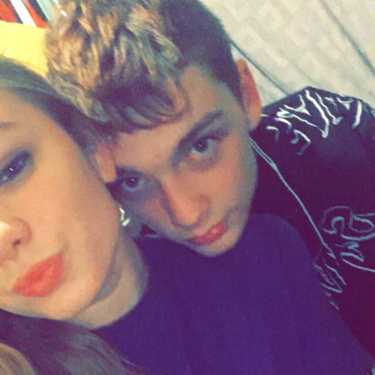 Lilsk8tr17's profile picture. LuvStruck Kid 💔❤️. scary👻 my baby is destiny