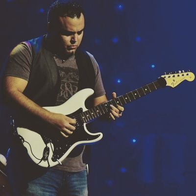 Son, disciple and lover of Jesus Christ, husband of Vicky Farias and father to jonathan David.
worship minister, professional guitarist and teacher.
photography