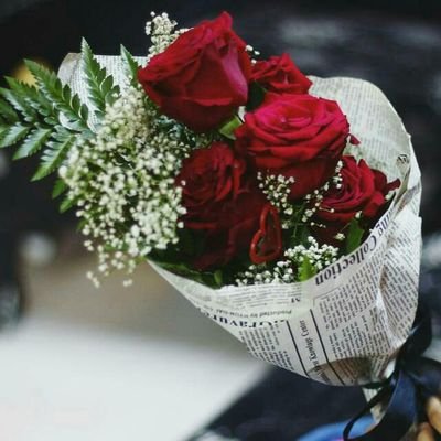 JoaGxrrD1AIXH8I's profile picture. ٺُصبحُ آلخسآرةُ شيئآً عآديآً في حيآٺنآ .." بعدمآ نفقد أغلى مآ نملڪَ