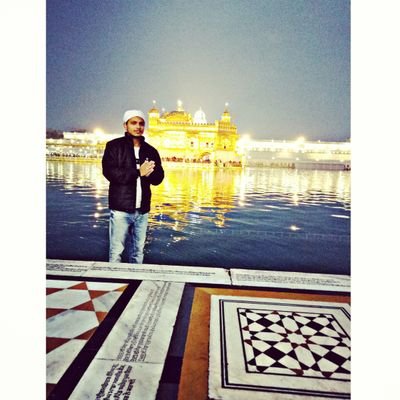 RahulSo88854396's profile picture. || उमर सफर कर रही है और मै खवाहिशे लेकर वही खडा हुँ  ||