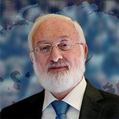 Fundador y Presidente de Bnei Baruch Kabbalah Education & Research Institute.