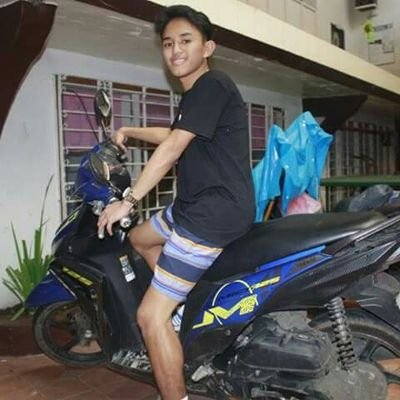 crimona22's profile picture. 5'1 BALLER (HeartoverHeight)🏀😍
Grade 11 student at RSA