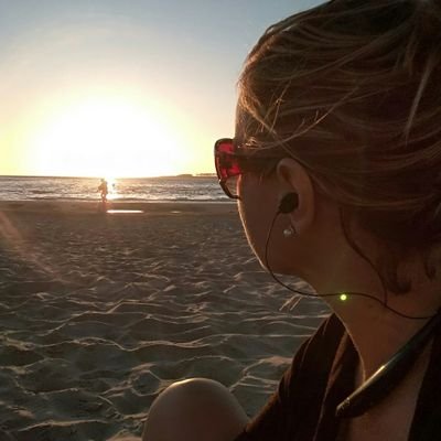 anabelcedrez's profile picture. Tanatóloga( Centro Gestaltico del Uruguay)
Facilitadora de La Reconexion del Dr Eric Pearl.
Técnico en terapias magnéticas.
Moxibustion y Ventosas.
Reiki