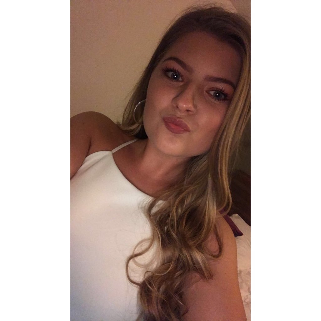 cleochantelle_x's profile picture. 17 Manchester