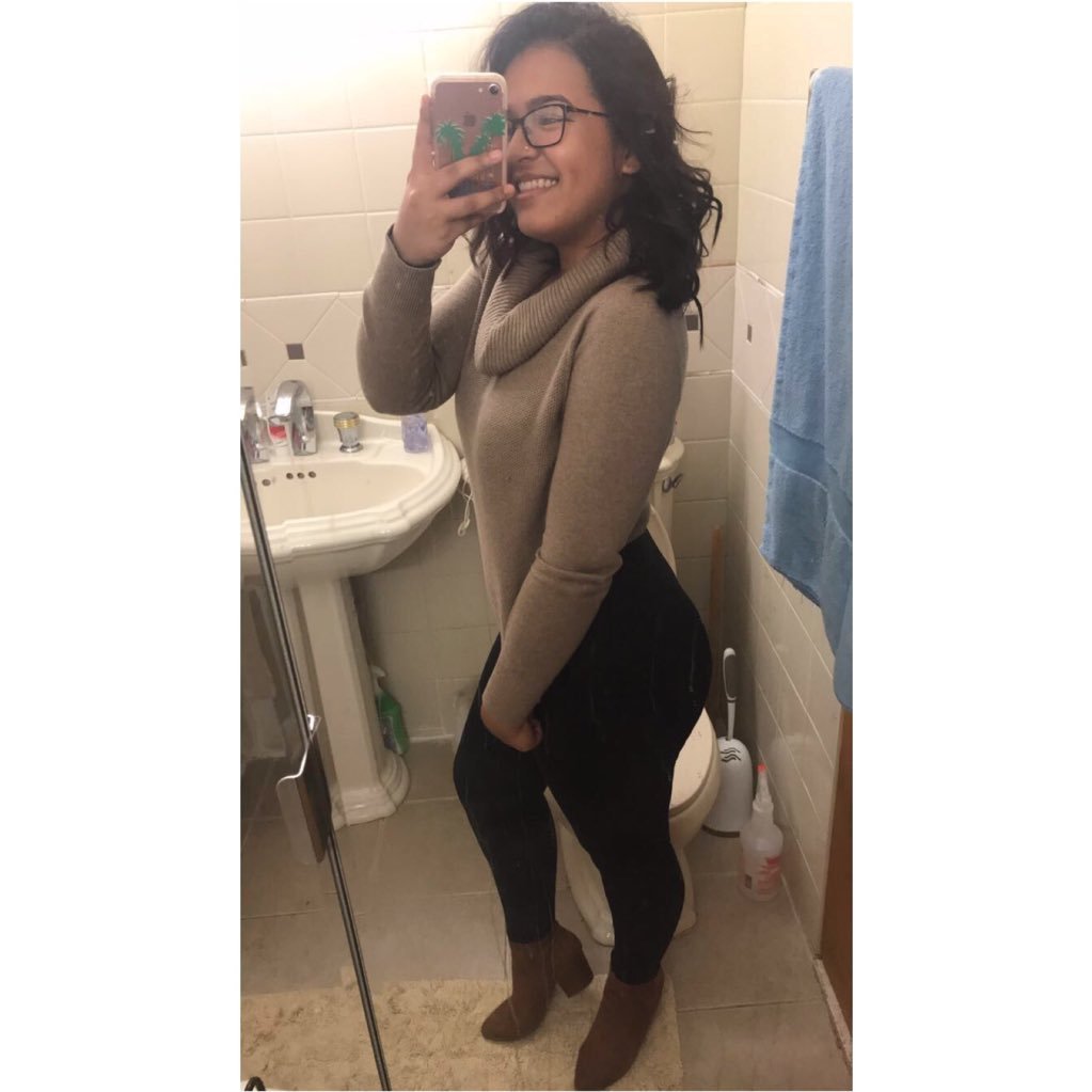 christinaroza24's profile picture. 