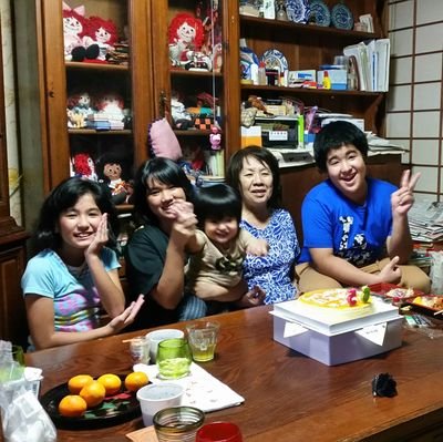 3OiIScxPqehDVD2's profile picture. 