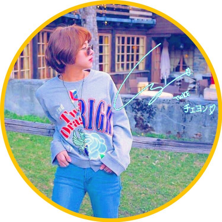 twice_chae40 Profile Picture