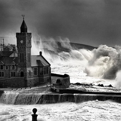 Porthleven H.M.Coastguard SAR Team official Twitter Page. Accredited by The MCA (Maritime and Coastguard Agency)