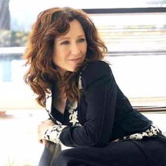 Mary McDonnell