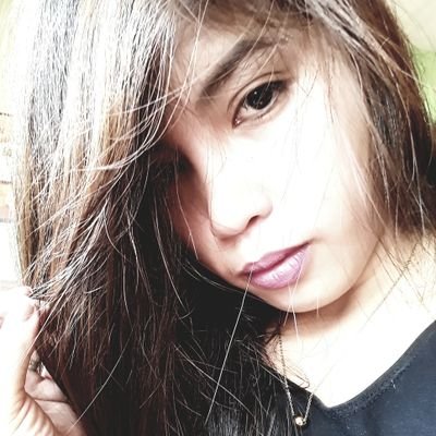 TrixieAlcos's profile picture. Mahirap ako intindihin, pero gago worth it ako mahalin! 😉