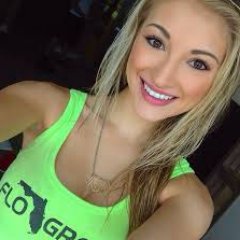 carobill100's profile picture. 