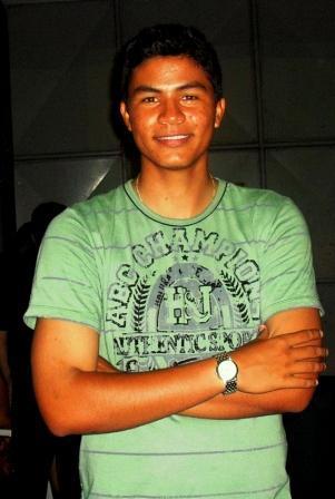 esteniooliveira's profile picture. Sou servo inútil do Senhor de tudo o que há
Amando ser servo, quero honrar o Senhor que veio me libertar
Amando ser livre, dou tudo em troca dessa prisão