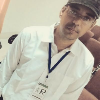 iamareebjamal's profile picture. Introvert. Coder. Gruelingly boring