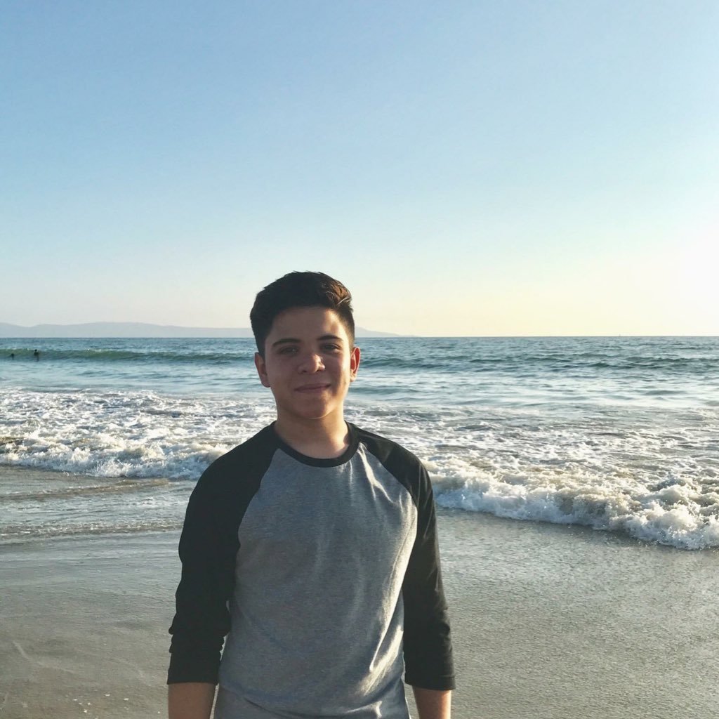 lariosssm's profile picture. Follow me on Instagram @lariosssm