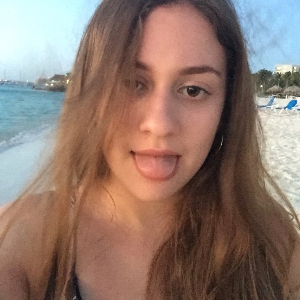 emmylays's profile picture. 