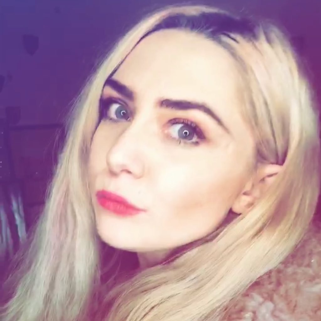 EmmHobbs's profile picture. Used to make fancy telly and digital stuff. Professional cat lady and sometimes 📸🎬. Probably currently deep into some ridiculous internet tangent.