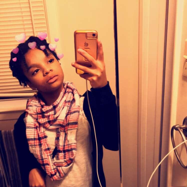 insta: j.i.y.a.h 🌸 | snapchat: pretty_nerd11 ⚡️