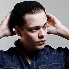 saintlyrouge's profile picture. And into the forest I go to lose my mind, and find my soul.┆Of Tyche ⇢ blessed by Ares.