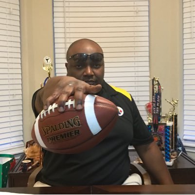 MikePinkardJr's profile picture. I am a Father, Martial Arts practitioner, Social Studies Teacher, Football Coach, and Chess Club Sponsor trying to make a real difference.