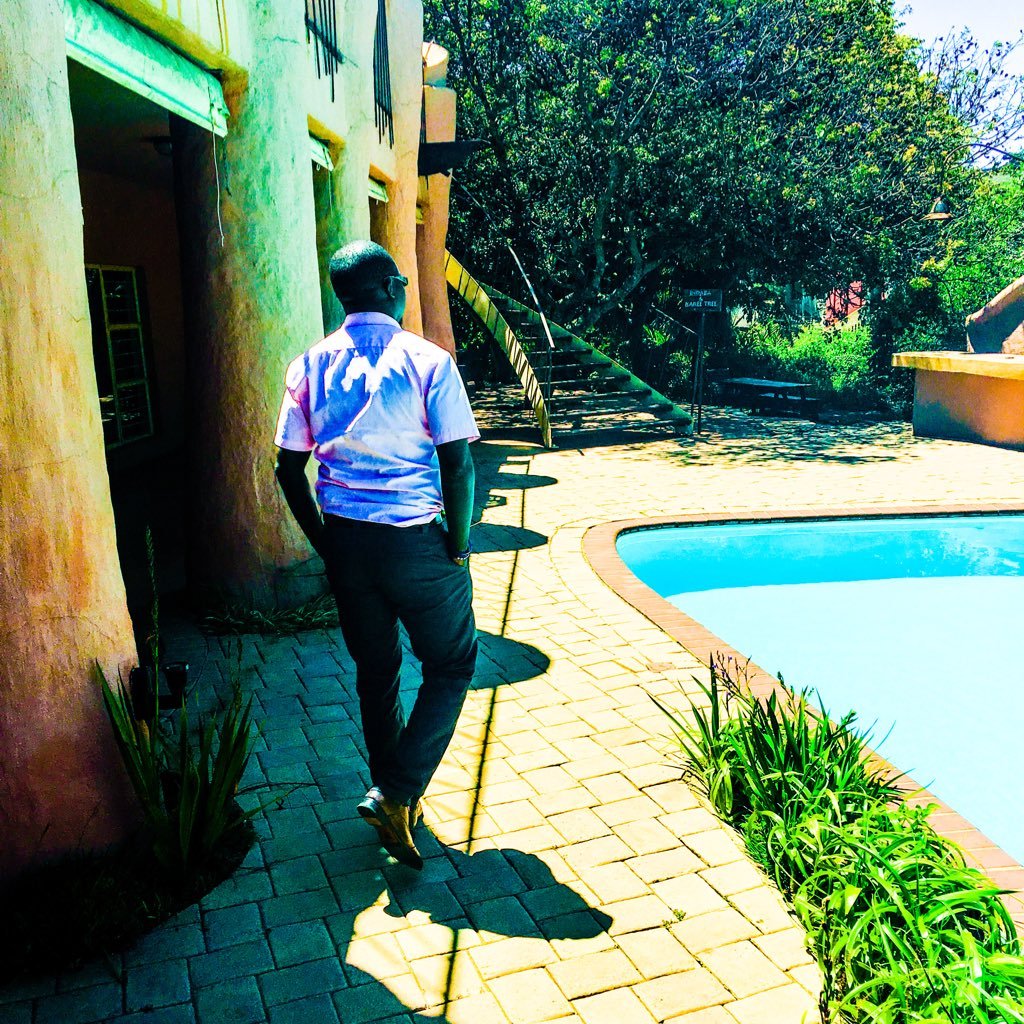 Khadomire's profile picture. the AMG version of the average person