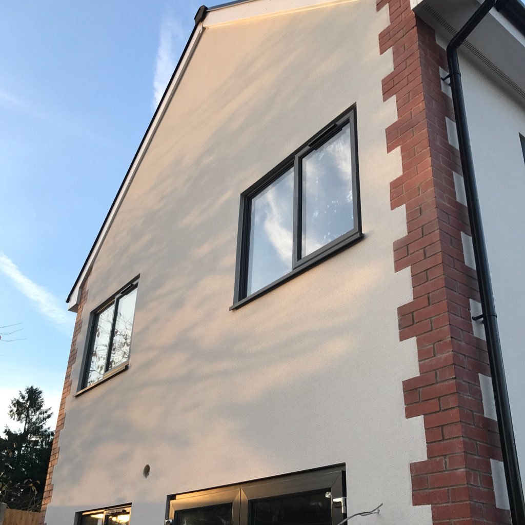 spray render contractor covering Bristol and surrounding areas https://t.co/ESYJZIqhAy