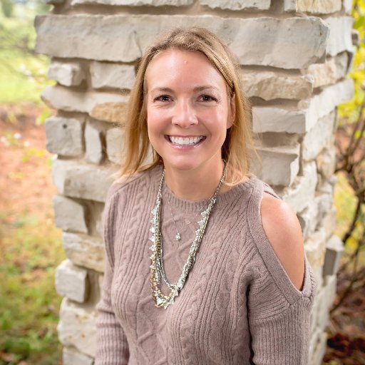 Mom, wife, crafter, natural minded, slightly obsessed with organization/planning turning into a creative cook providing you with the tips & tools you need.