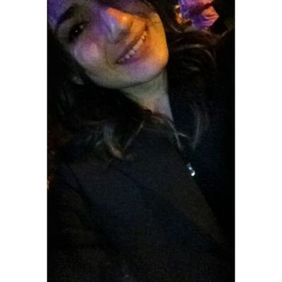 Instagram: @quxxn17 . •Nado para ser libre, toco para sentir paz, leo para sentirme viva•