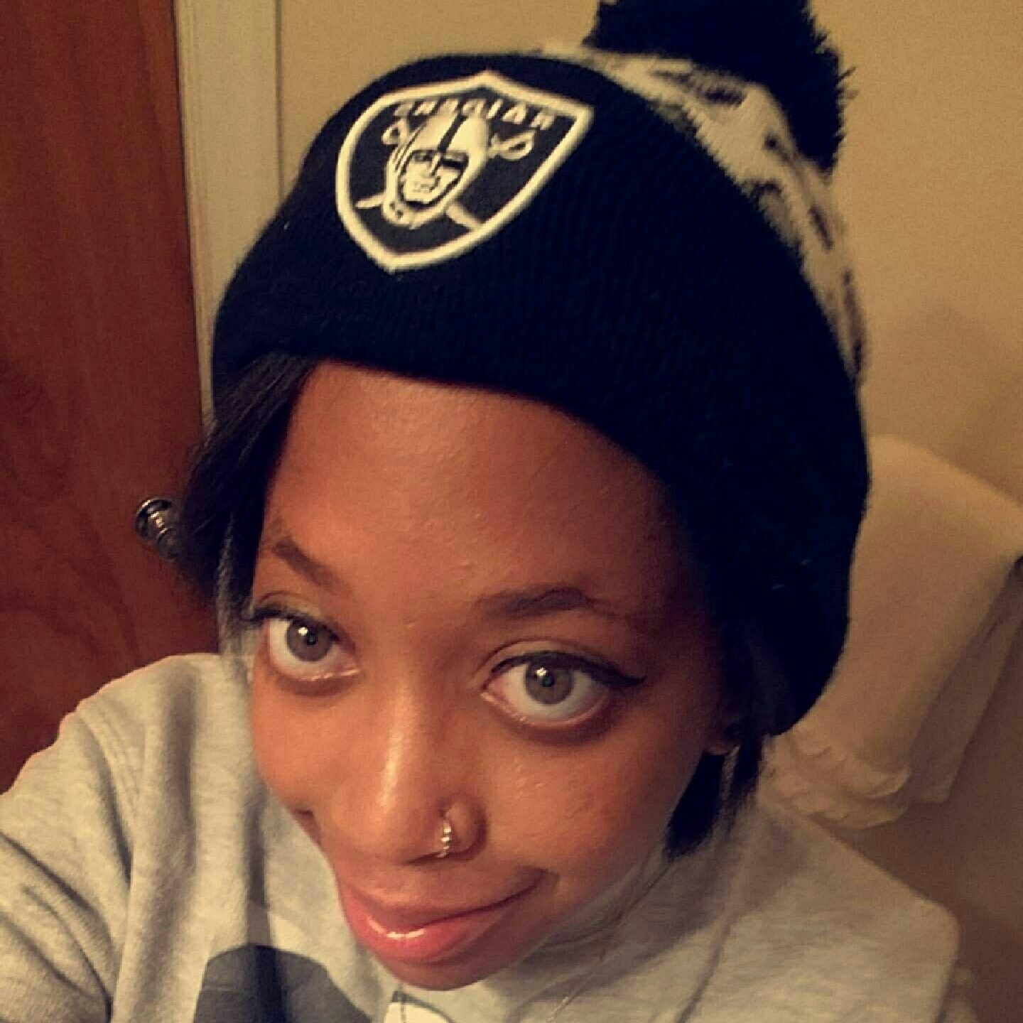 thatwierdobria's profile picture. I mean...who really cares ?