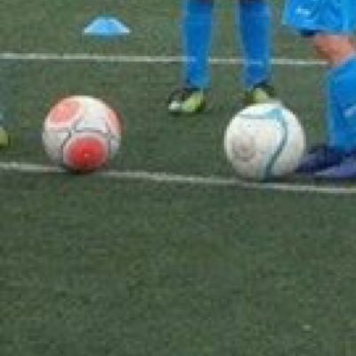 Twitter account voor oefenwedstrijden voetbaldistrict West2. Link @oefenwed_West2 in uw tweet en wij retweeten. Vermeld datum, niveau, elftal en evt afstand.